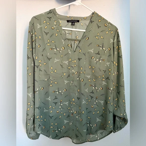 41 Hawthorn Olive Green Floral V-Neck Blouse - Picture 1 of 5